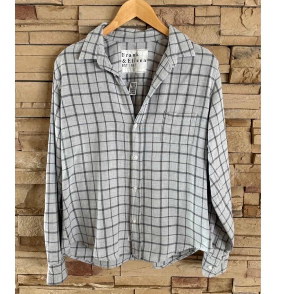 Share  Frank & Eileen Barry Grey Plaid Flannel Shirt Size L